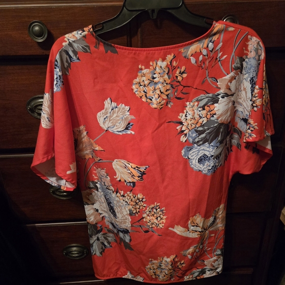 Floral Red Women's Top - Picture 2 of 4